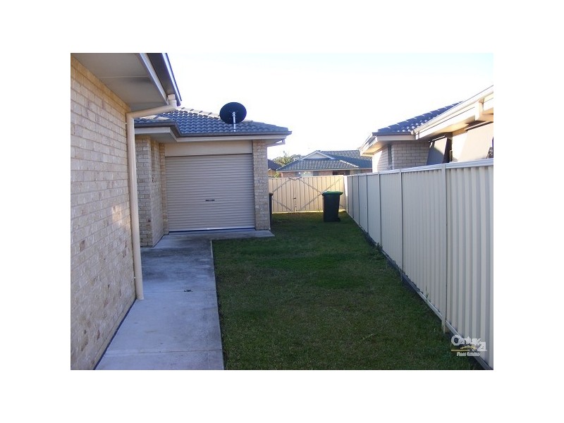 6 Albatross Way, Old Bar NSW 2430