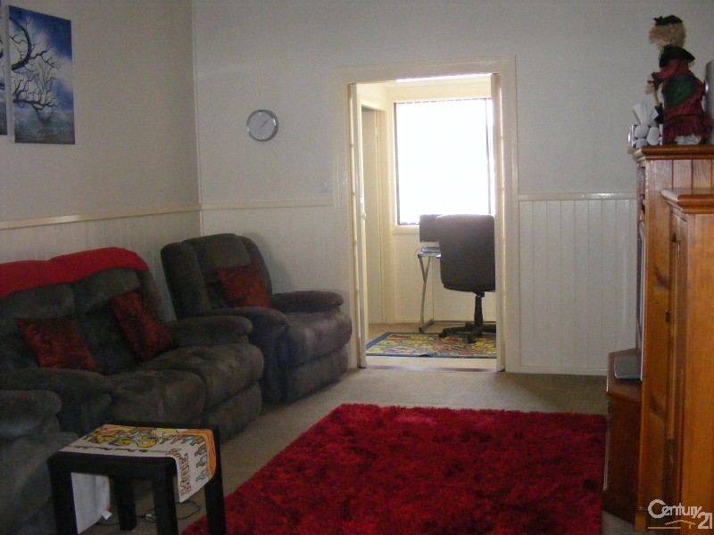 11 Boyce Street, Taree NSW 2430