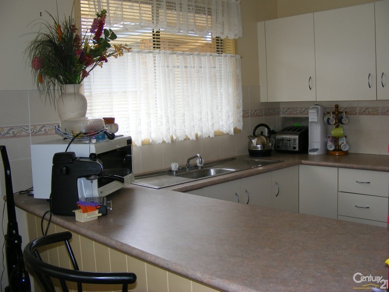 9 Lawson Crescent, Taree NSW 2430