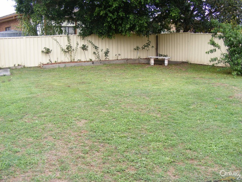 9 Lawson Crescent, Taree NSW 2430