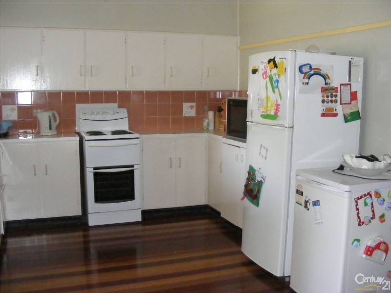 8 Pettitt Avenue, Taree NSW 2430