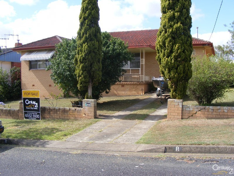 8 Pettitt Avenue, Taree NSW 2430