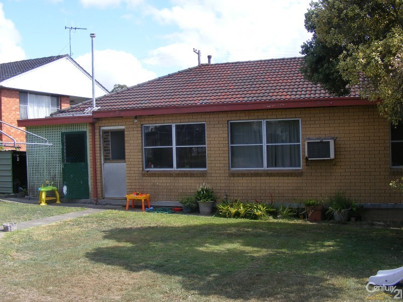 8 Pettitt Avenue, Taree NSW 2430