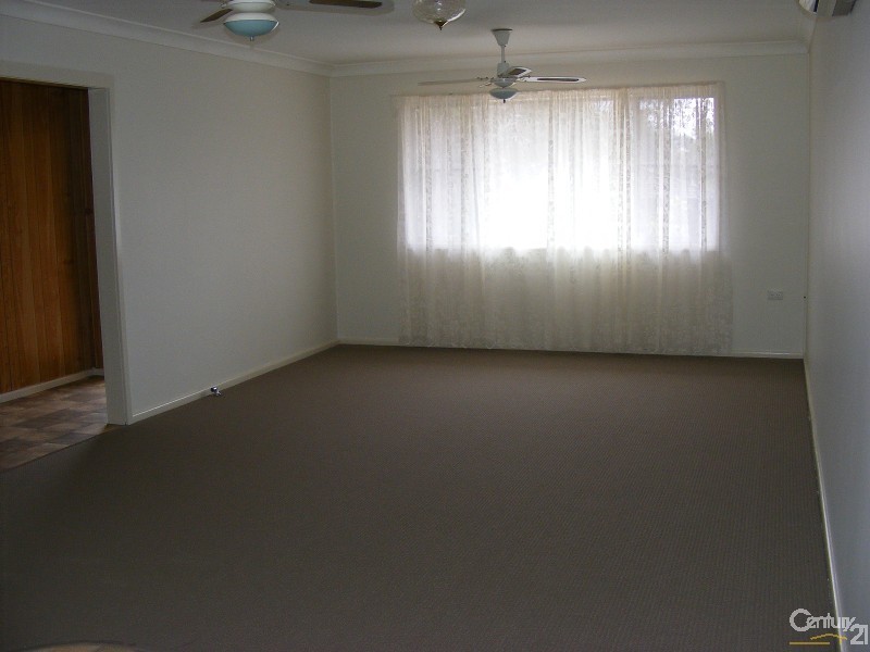 4 Pettit Avenue, Taree NSW 2430