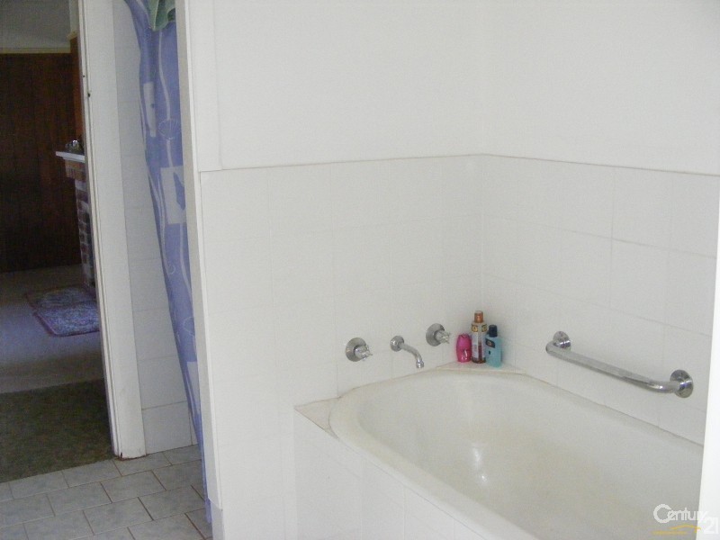 86 Commerce St, Taree NSW 2430