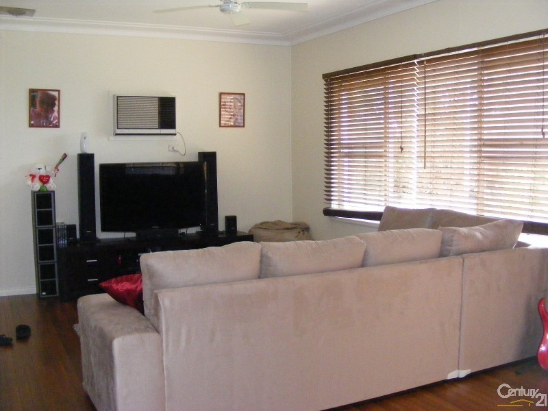 46 FLETT ST,, Taree NSW 2430
