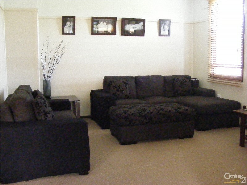 5 Latham  Ave, Taree NSW 2430