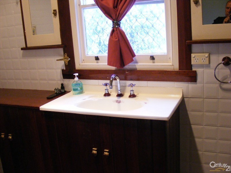 27 Florence St, Taree NSW 2430