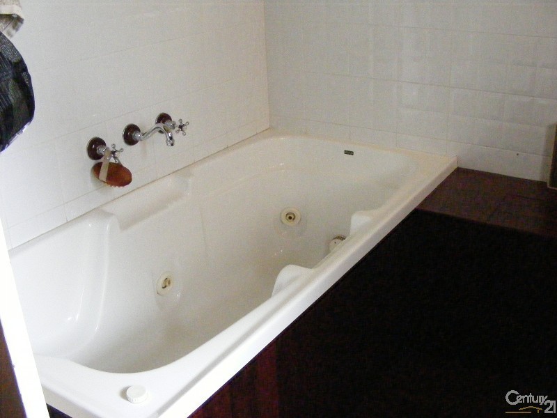 27 Florence St, Taree NSW 2430