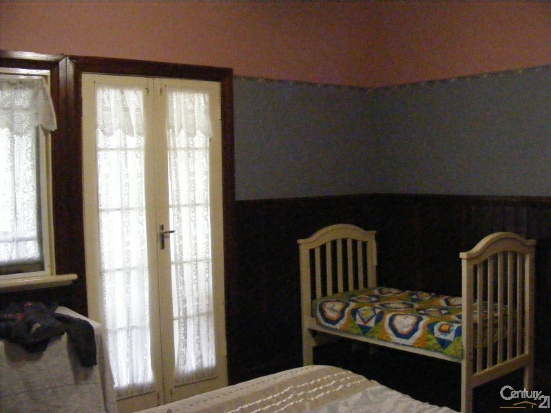 27 Florence St, Taree NSW 2430