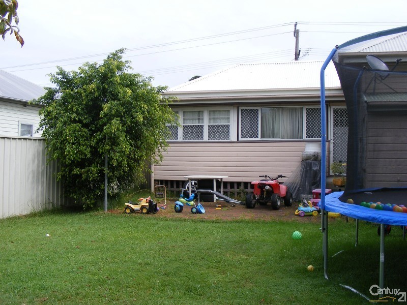 27 Florence St, Taree NSW 2430