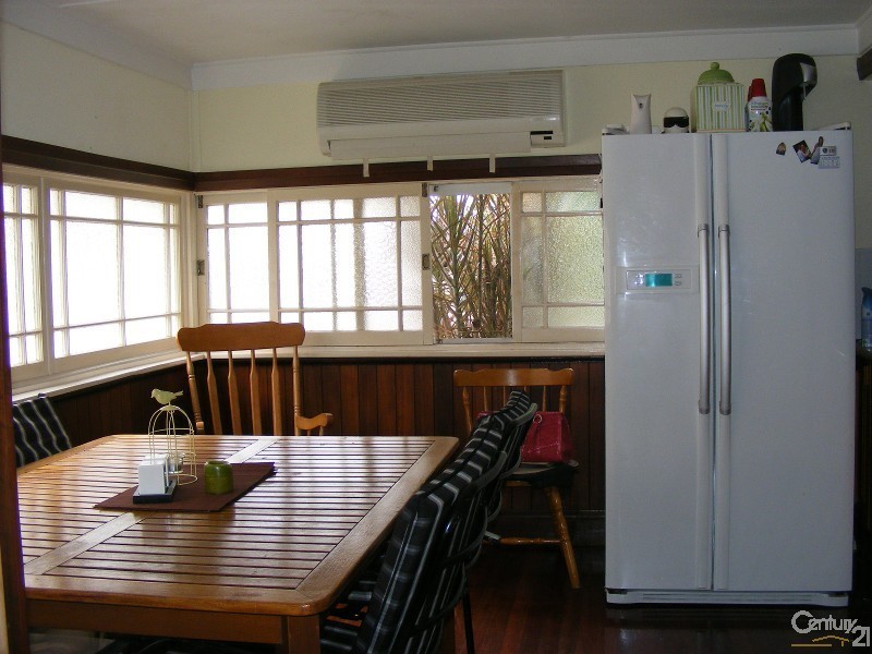 27 Florence St, Taree NSW 2430