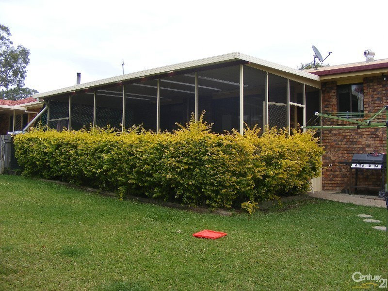 27 Flinders Street, Taree NSW 2430