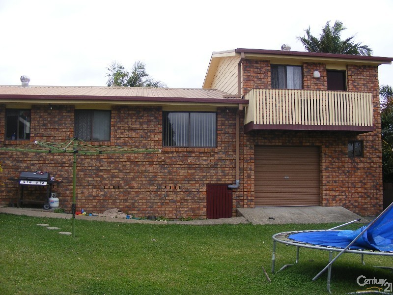 27 Flinders Street, Taree NSW 2430