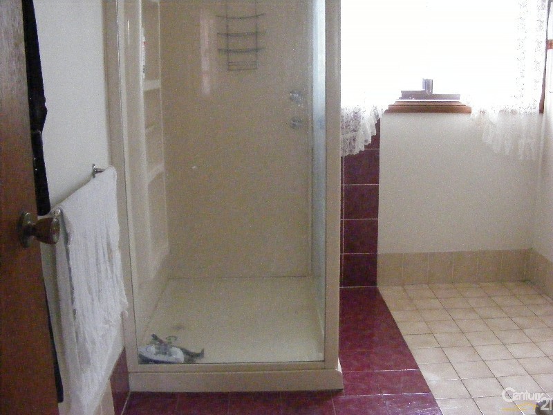 27 Flinders Street, Taree NSW 2430