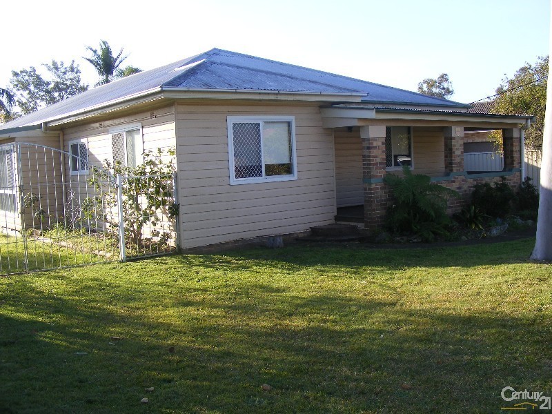 11 Spence Street, Taree NSW 2430