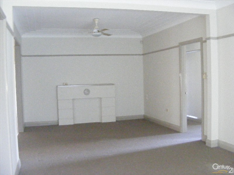 11 Spence Street, Taree NSW 2430