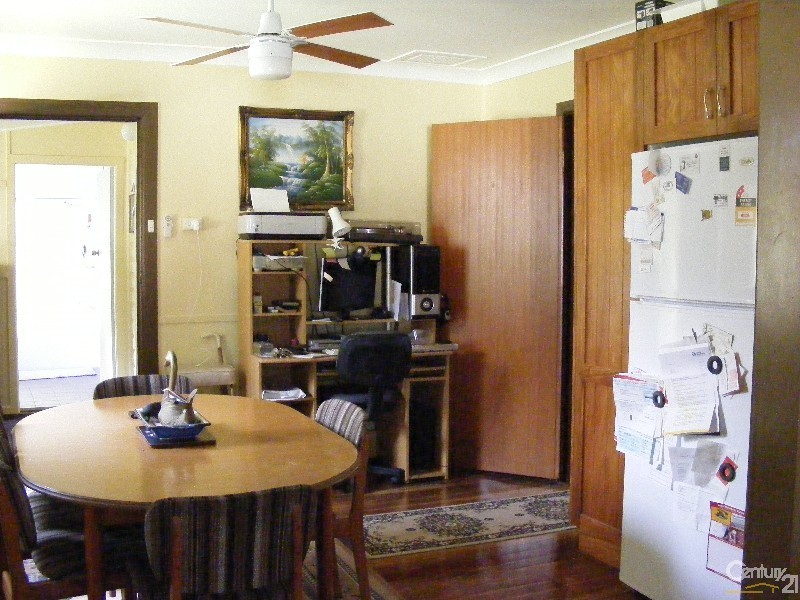 7 High Street, Taree NSW 2430