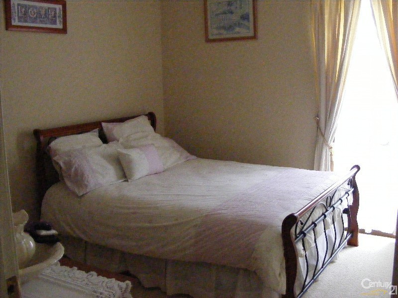 2 Talawong Drive, Taree NSW 2430