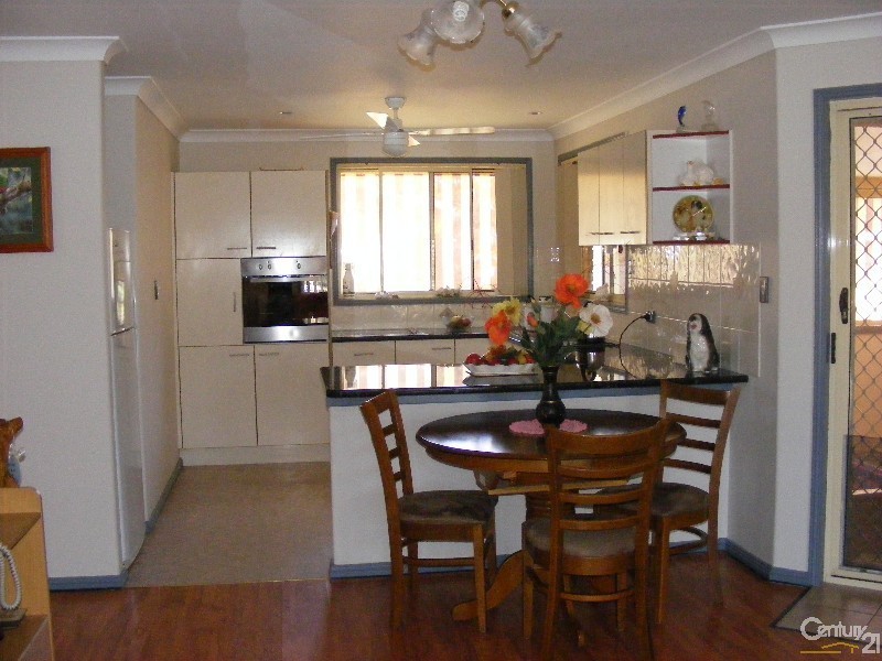 10 Robusta Parade, Taree NSW 2430