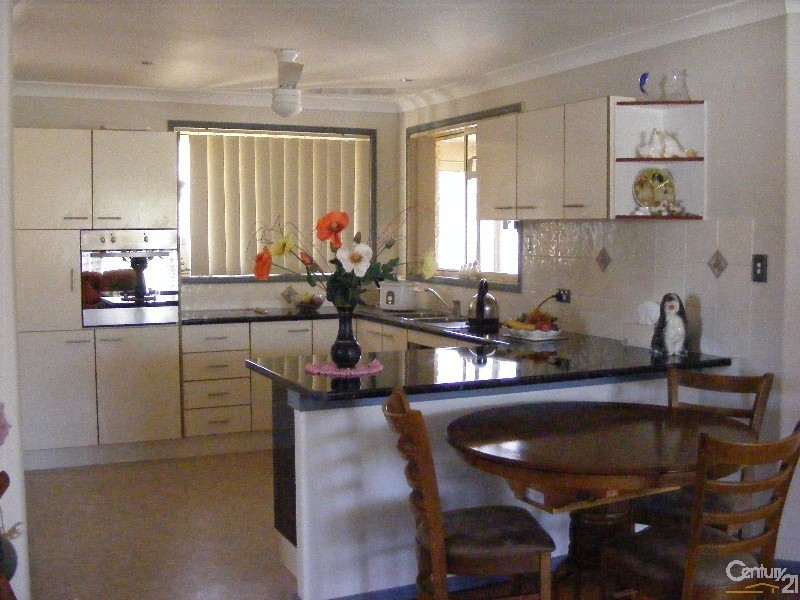 10 Robusta Parade, Taree NSW 2430