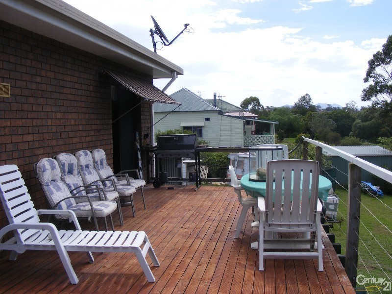 1-3 West Appletree Street, Wingham NSW 2429