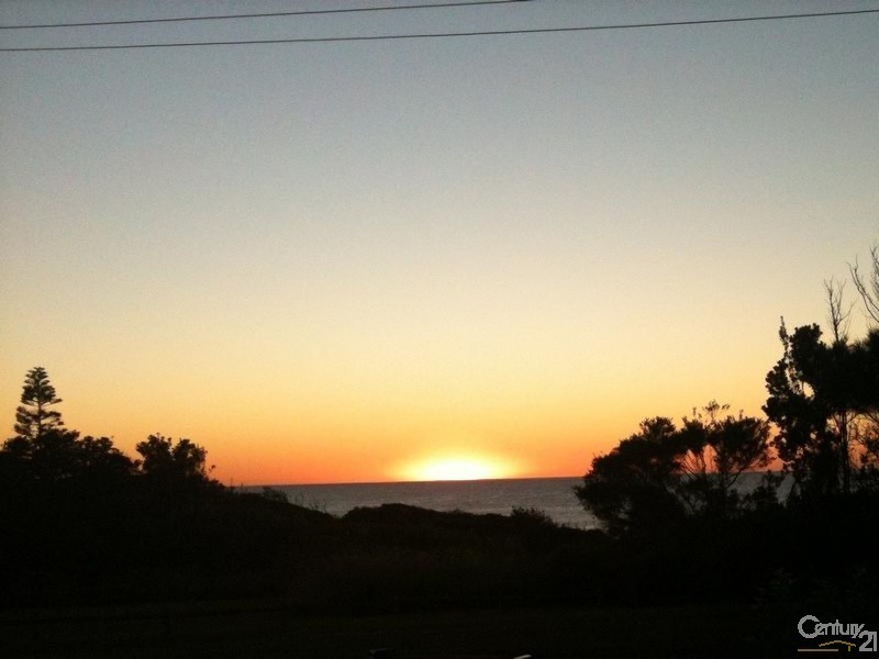 17 Ungala Road, Old Bar NSW 2430