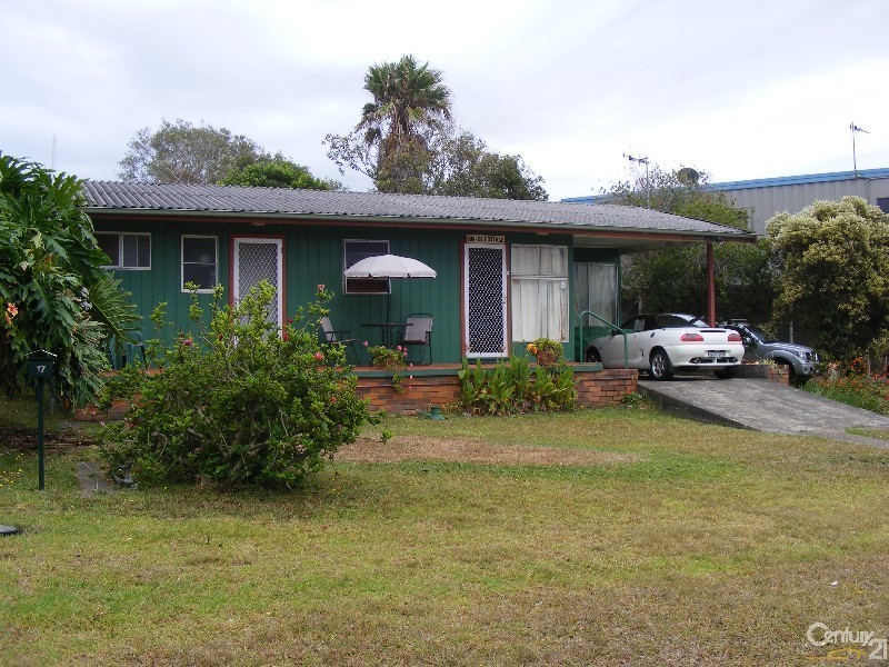 17 Ungala Road, Old Bar NSW 2430