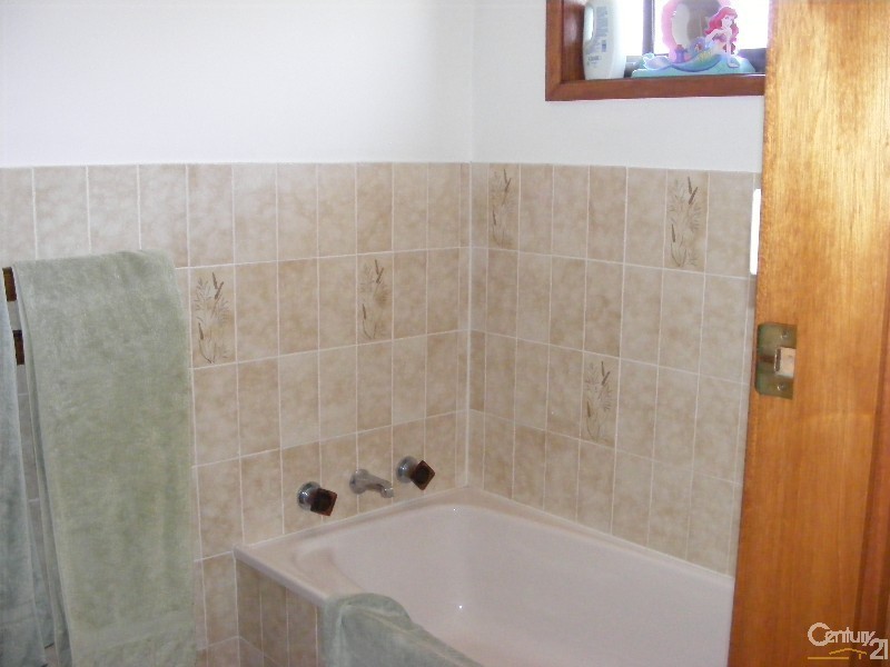 30 Suni Drive, Old Bar NSW 2430