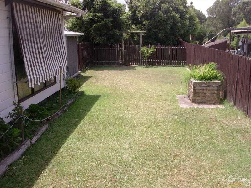 73 Bushland Drive, Taree NSW 2430