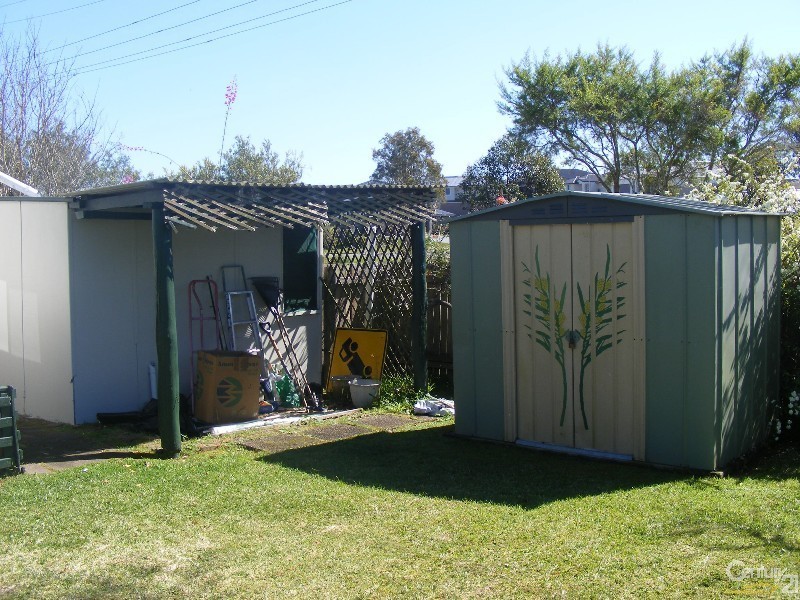 2 Dolphin Avenue, Taree NSW 2430