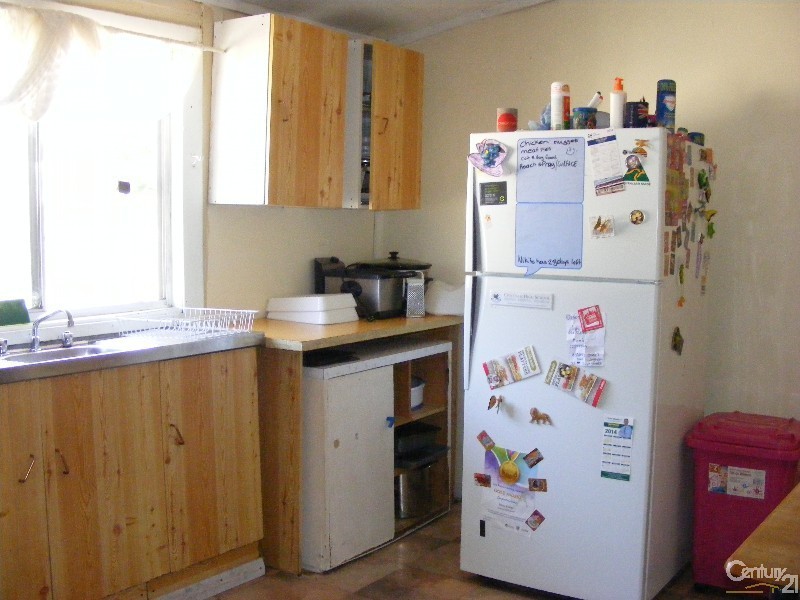 5 Railway Street, Taree NSW 2430