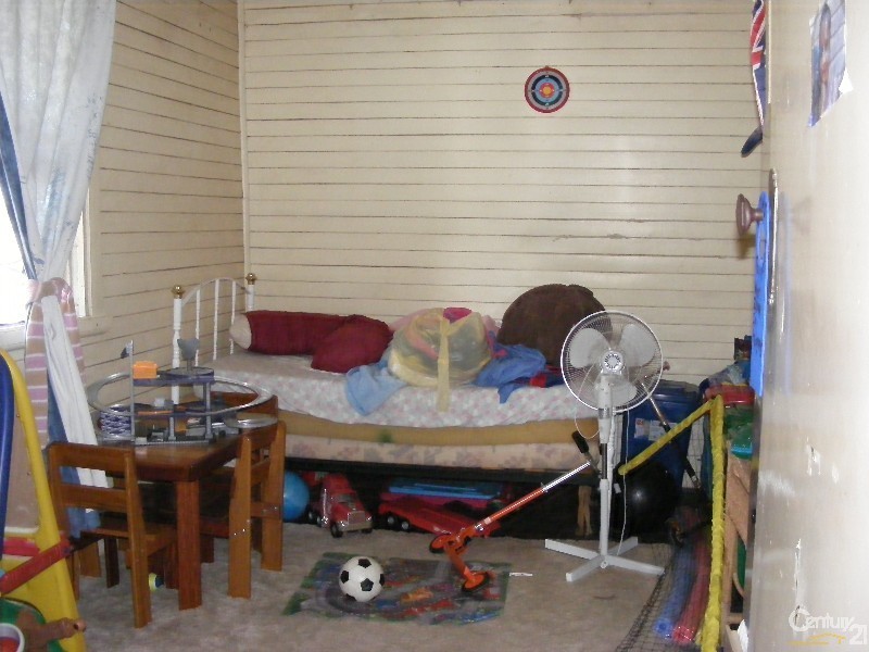 5 Railway Street, Taree NSW 2430