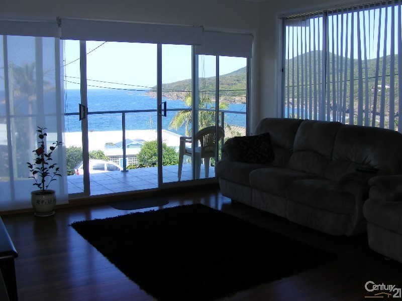3 Lakeview Crescent, Forster NSW 2428