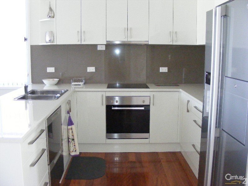 3 Lakeview Crescent, Forster NSW 2428