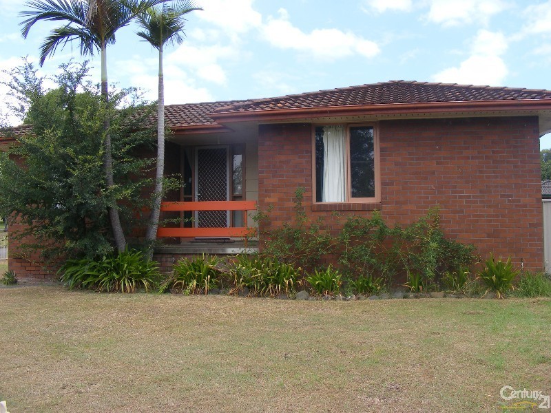 2 Warrina Close, Taree NSW 2430