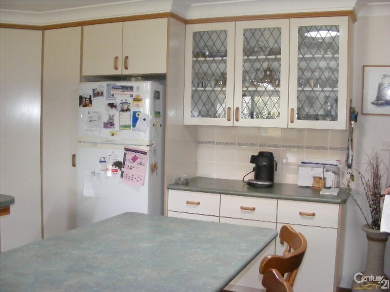 27 Flinders Street, Taree NSW 2430