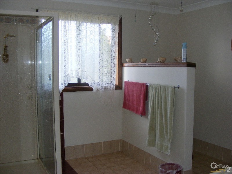 27 Flinders Street, Taree NSW 2430