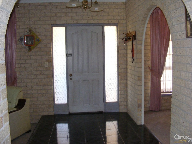 Part A 66 Iluka Circuit, Taree NSW 2430