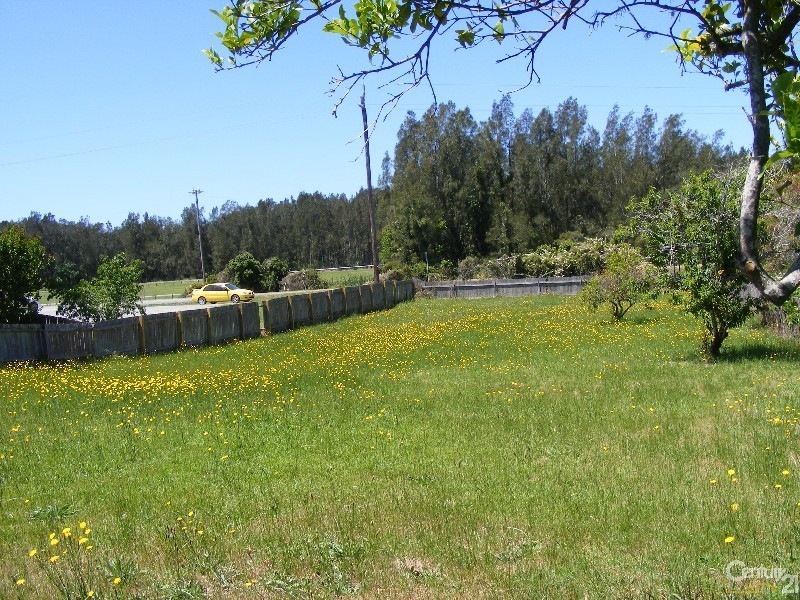 22 Macquarie Street, Coopernook NSW 2426