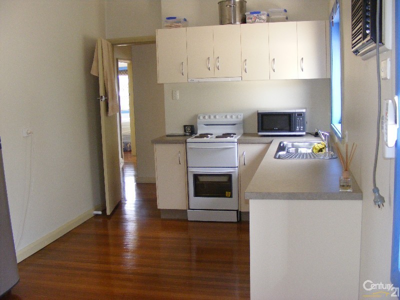2A Maiden Avenue, Taree NSW 2430