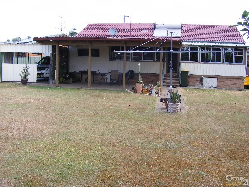 8 Hillcrest Close, Taree NSW 2430