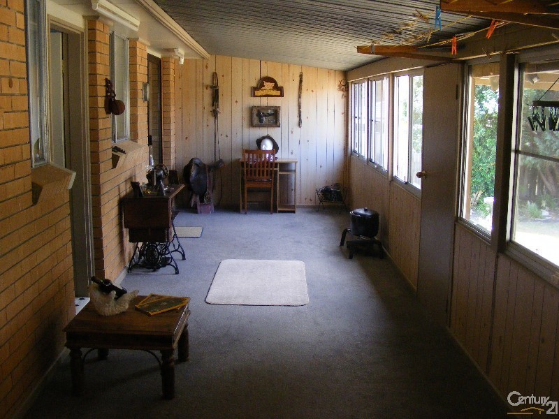 8 Hillcrest Close, Taree NSW 2430