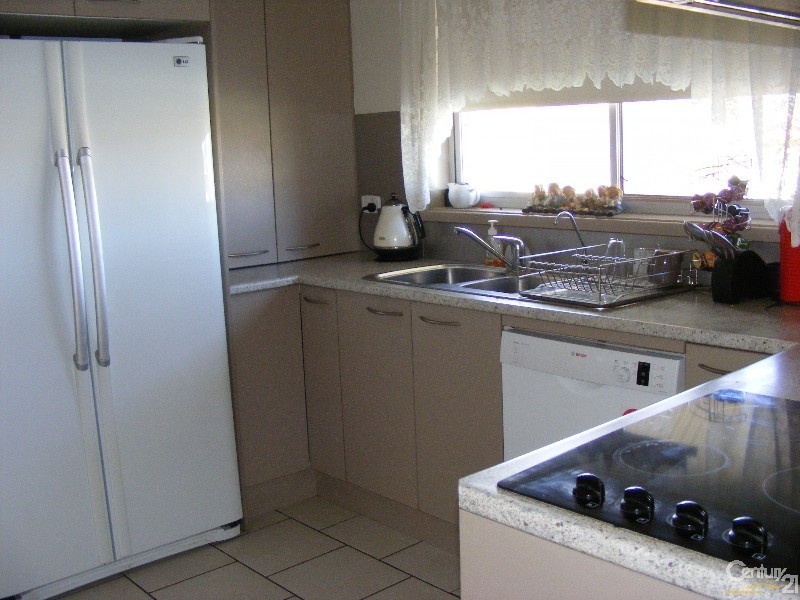 6 Kurrajong Crescent, Taree NSW 2430