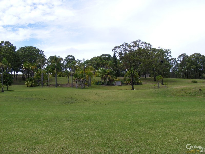 33 Attunga Place, Coomba Park NSW 2428