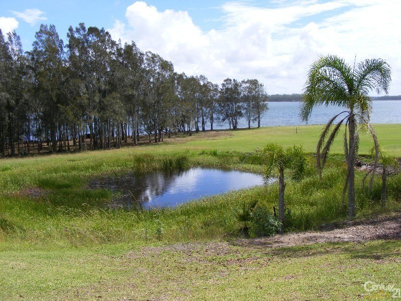 33 Attunga Place, Coomba Park NSW 2428