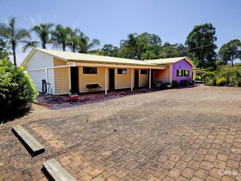 33 Attunga Place, Coomba Park NSW 2428