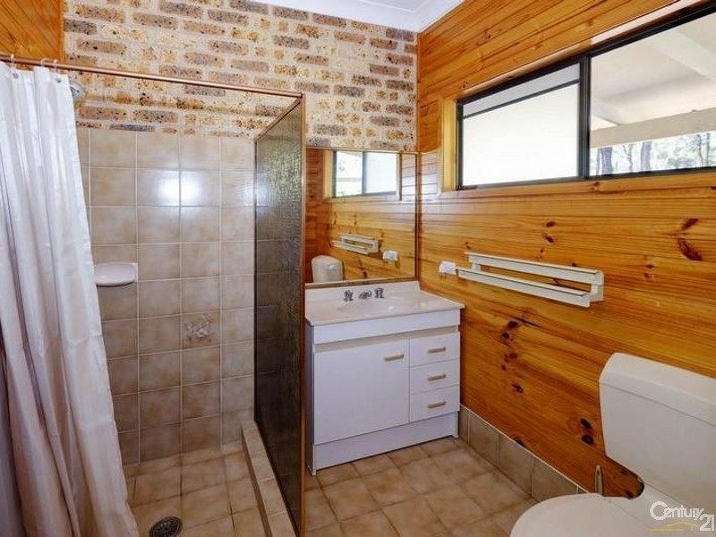 33 Attunga Place, Coomba Park NSW 2428