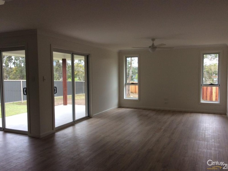 13 Melaleuca Place, Taree NSW 2430