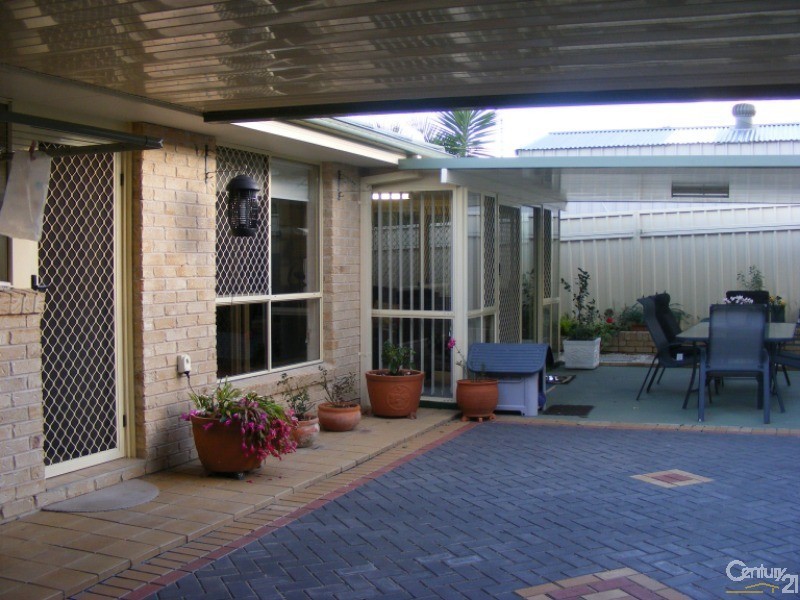 2/1 Hakea Close, Taree NSW 2430